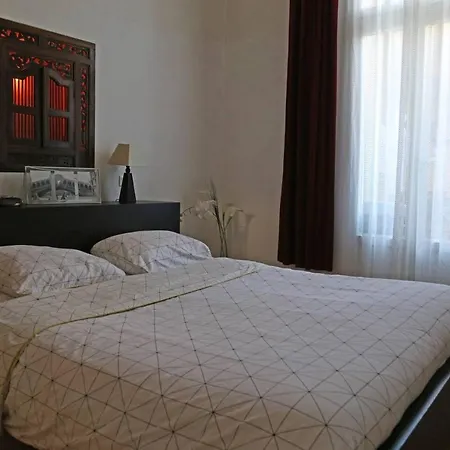 Grand Sur Canal A 2 Pas Du Centre De Apartment *