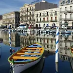 Grand Sur Canal A 2 Pas Du Centre De Apartament Sète