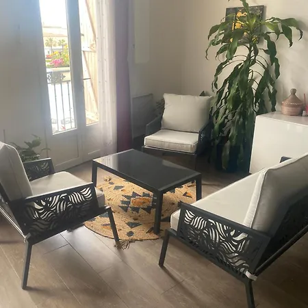 Grand Sur Canal A 2 Pas Du Centre De Apartment *