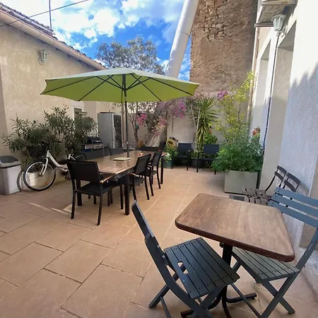 Grand Sur Canal A 2 Pas Du Centre De