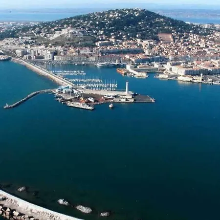 Grand Sur Canal A 2 Pas Du Centre De Apartment *
